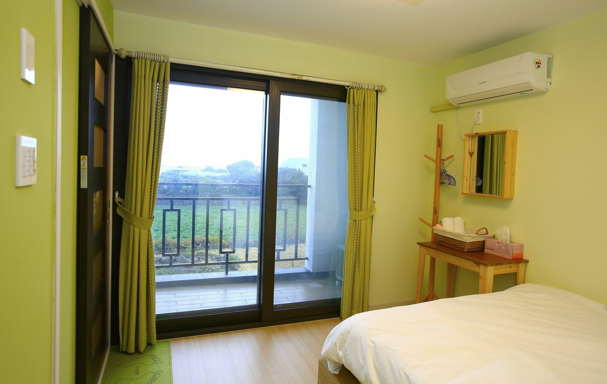 Dongdong Guesthouse 済州市 エクステリア 写真